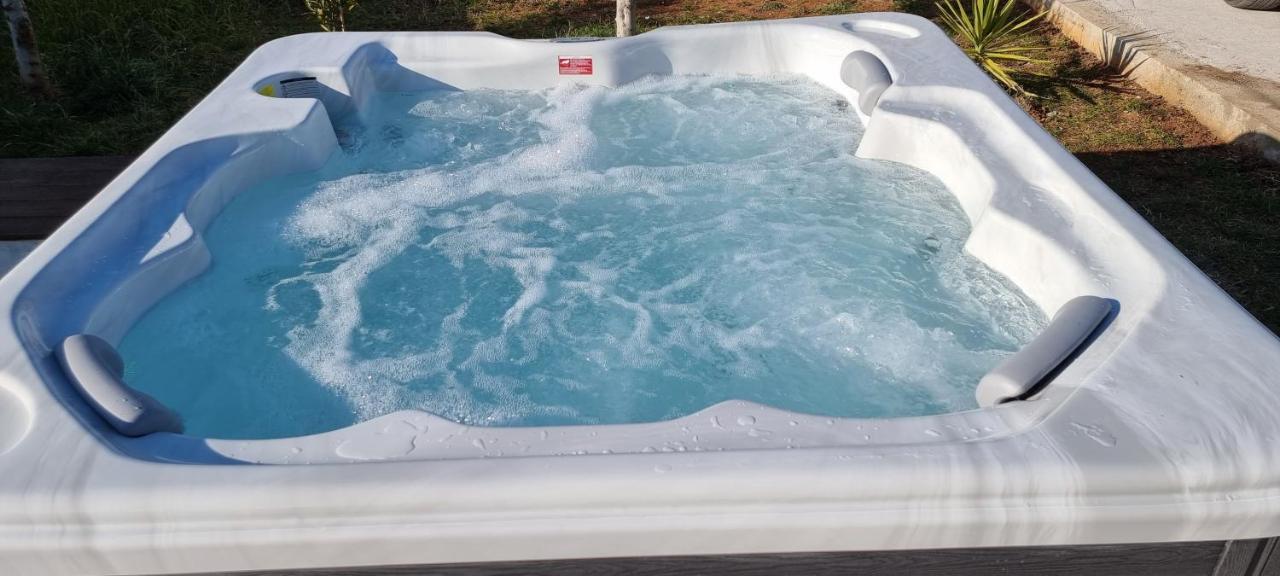 Willa Family And Friends Private Heated Pool With Jacuzzi *