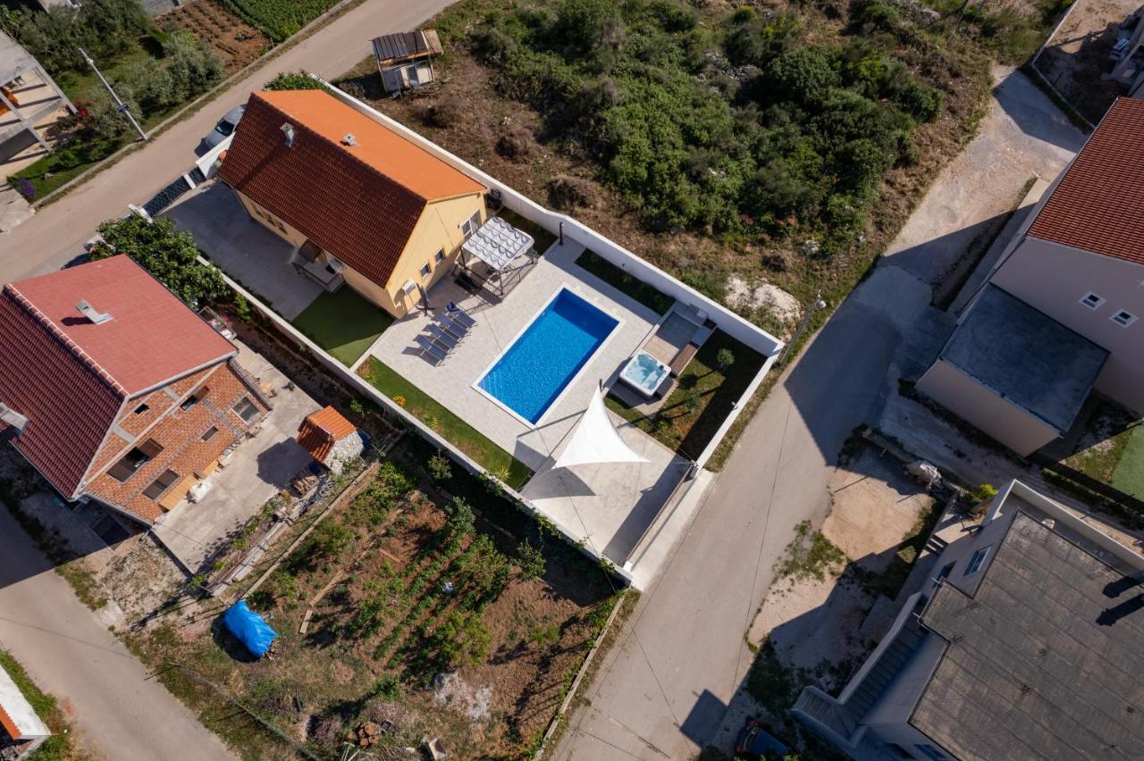 Family And Friends Private Heated Pool With Jacuzzi Willa Zadar