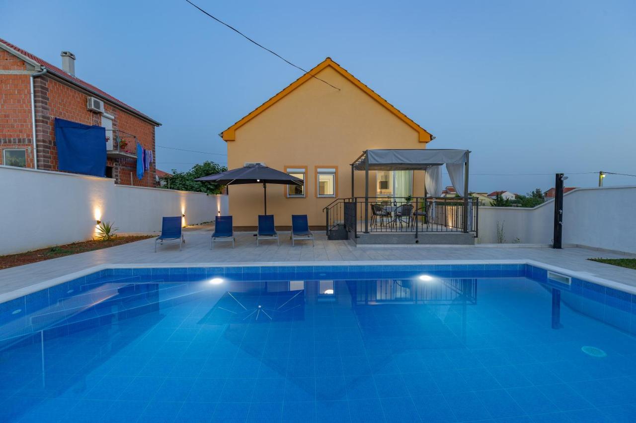 Family And Friends Private Heated Pool With Jacuzzi Villa Zadar