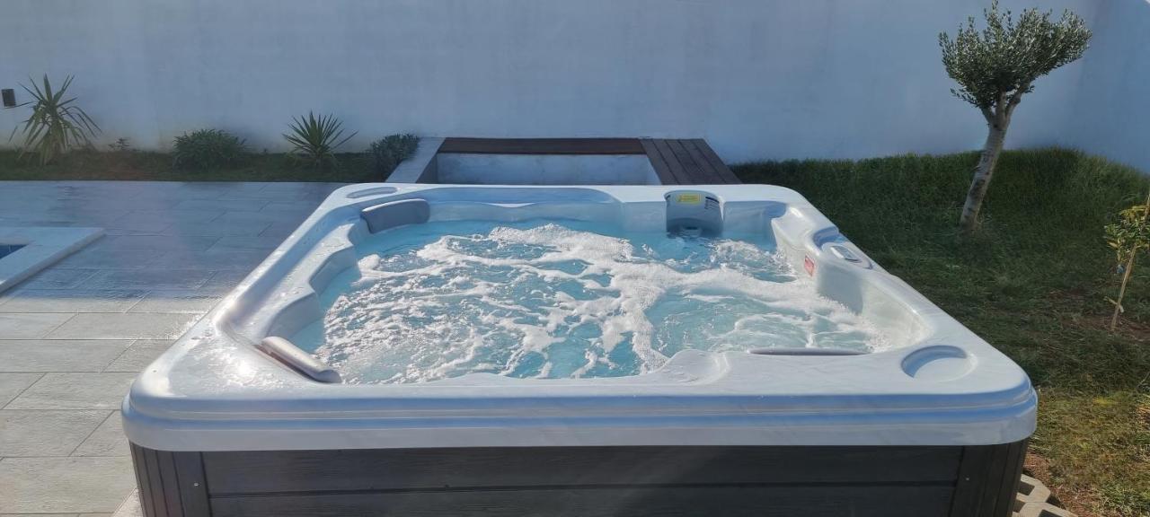 Family And Friends Private Heated Pool With Jacuzzi Zadar